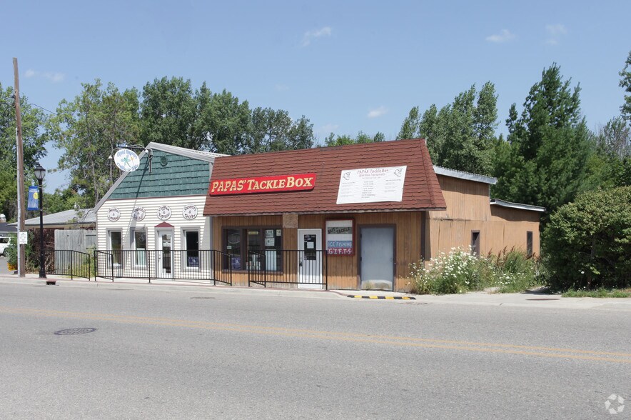Primary Photo Of 210 Lake St, Crystal Freestanding For Sale