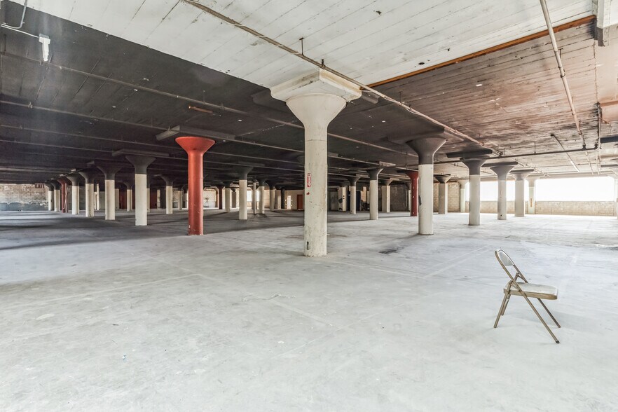 More Photos Of 3640-3654 E Olympic Blvd, Los Angeles Flex For Lease