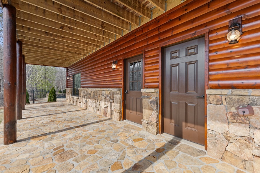 More Photos Of 5735 Archer Ave, Cumming Apartments For Sale