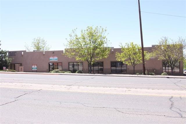 More Photos Of 3600 Rodeo Ln, Santa Fe Medical For Sale