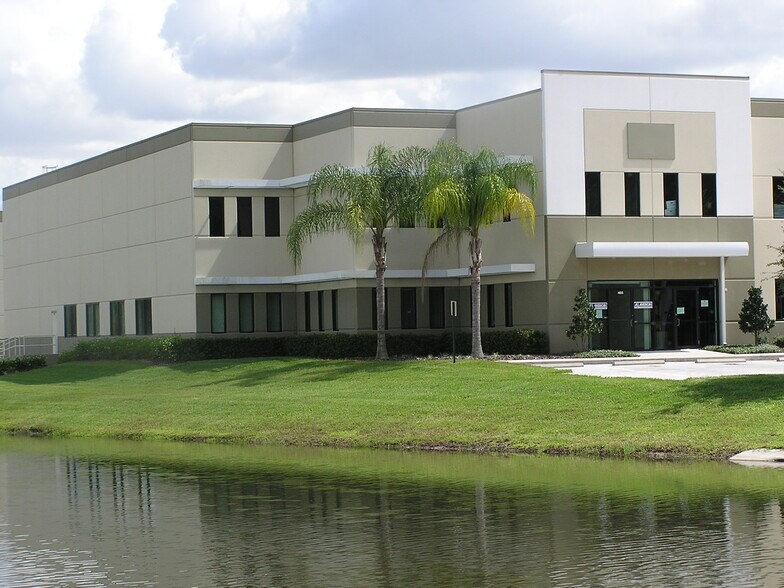 More Photos Of 640 Brooker Creek Blvd, Oldsmar Light Distribution For Lease