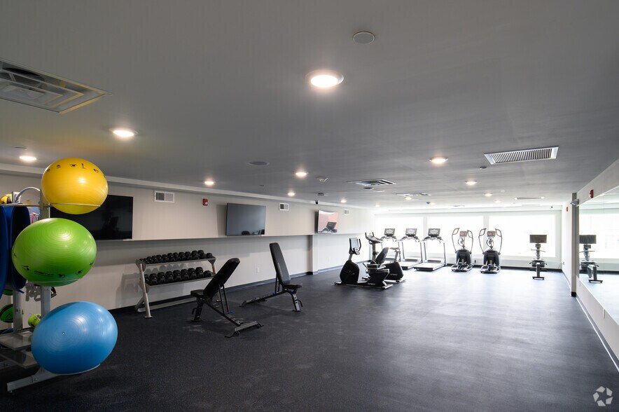 More Photos Of 1000-1038 W Girard Ave, Philadelphia Apartments For Lease