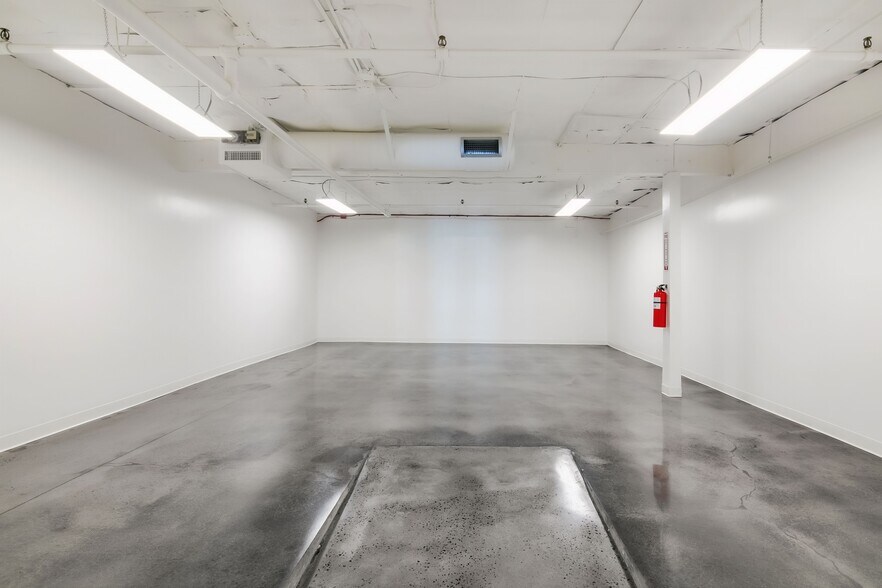 More Photos Of 5166-5190 Atlantic Ave, Long Beach Unknown For Lease