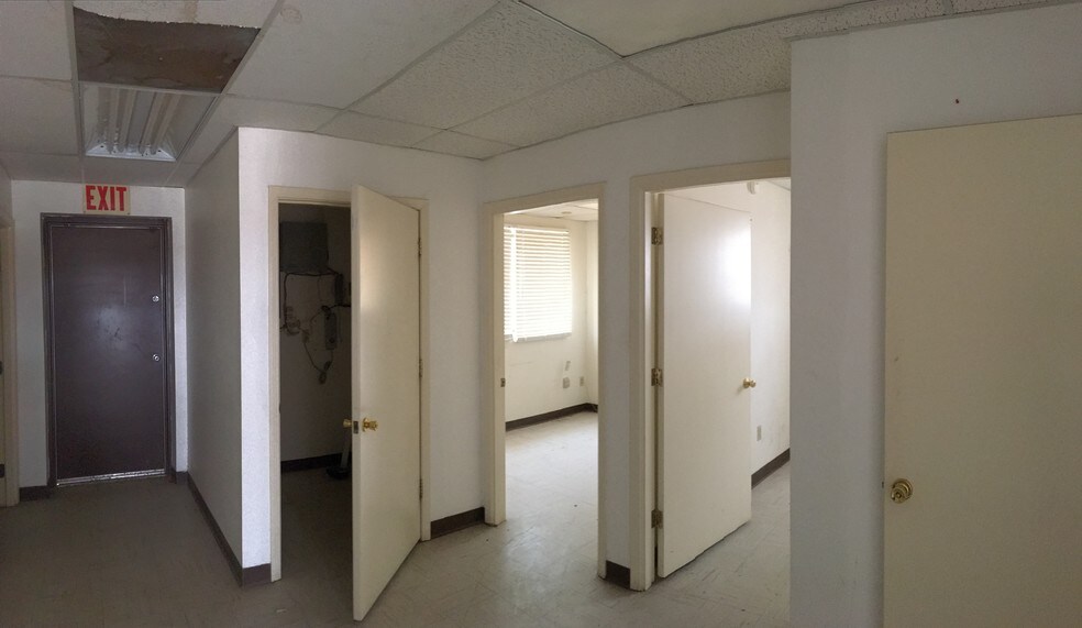 More Photos Of 200 O T Smith Rd, Tornillo Warehouse For Sale