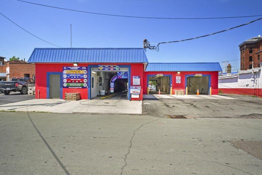 More Photos Of 690-696 River St, Troy Freestanding For Sale