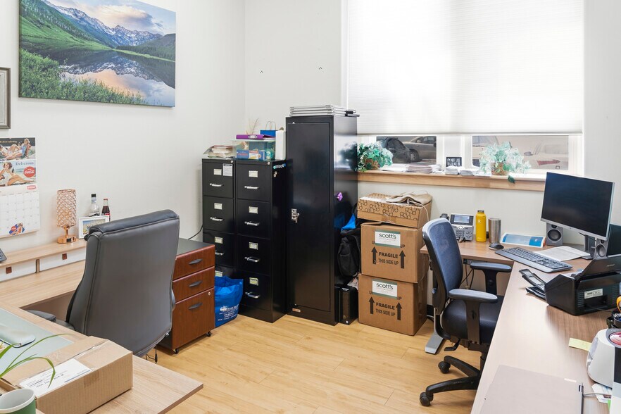 More Photos Of 308 Main St, Olathe Medical For Lease