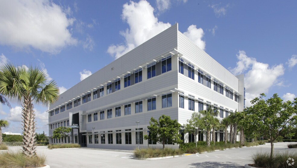 More Photos Of 1825 NW Corporate Blvd, Boca Raton Office For Lease