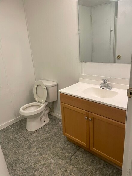 More Photos Of 3 1st St, Houlton Manufactured Housing Mobile Home Park For Sale