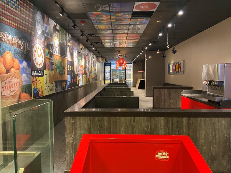 More Photos Of 1600 California St, Denver Freestanding For Lease