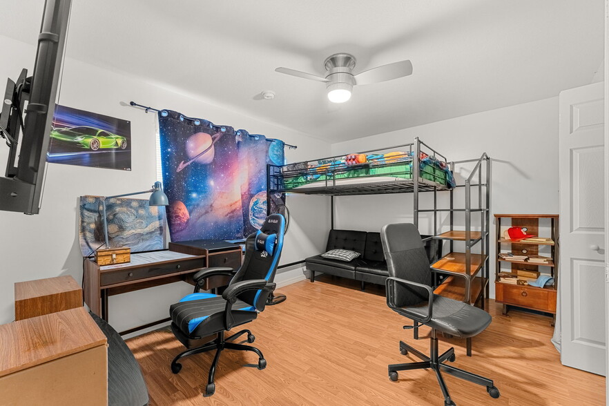 More Photos Of 1592 Jimmy Buffet Mem Hwy, Satellite Beach Office Residential For Sale