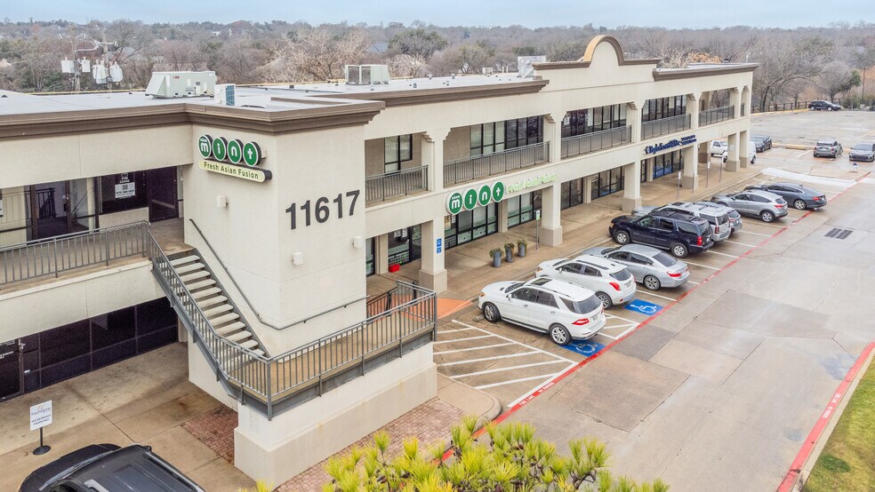 More Photos Of 11613-11617 N Central Expy, Dallas Unknown For Lease