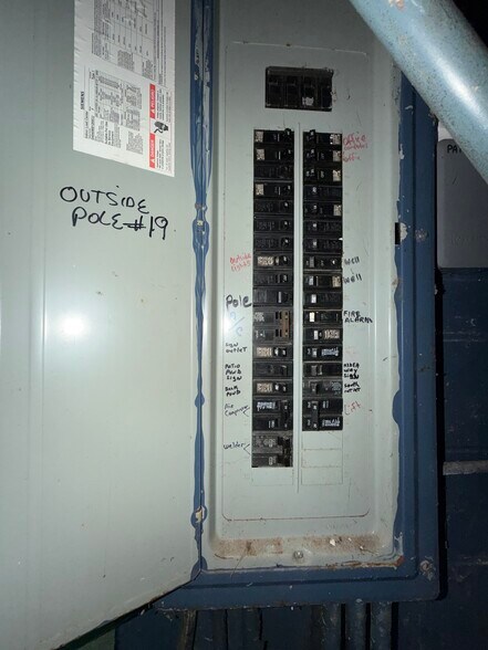 More Photos Of 6N592 Route 25, Saint Charles Freestanding For Sale