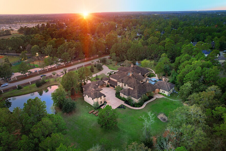 More Photos Of 28611 Blue Jack Ln, Magnolia Sports And Entertainment For Sale