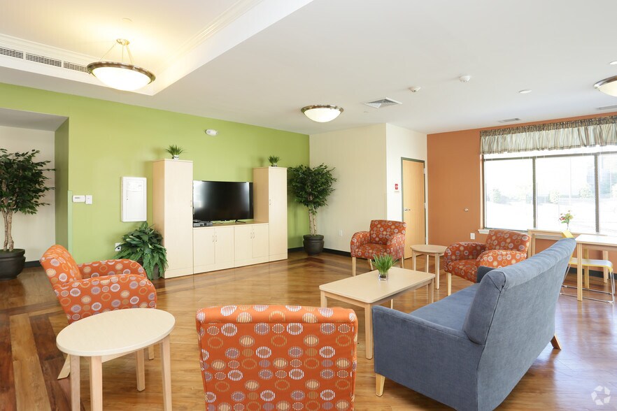 More Photos Of 700 Wincoram Way, Coram Apartments For Lease