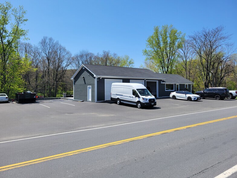 More Photos Of 4 Orrs Mills Rd, Salisbury Mills General Retail For Sale