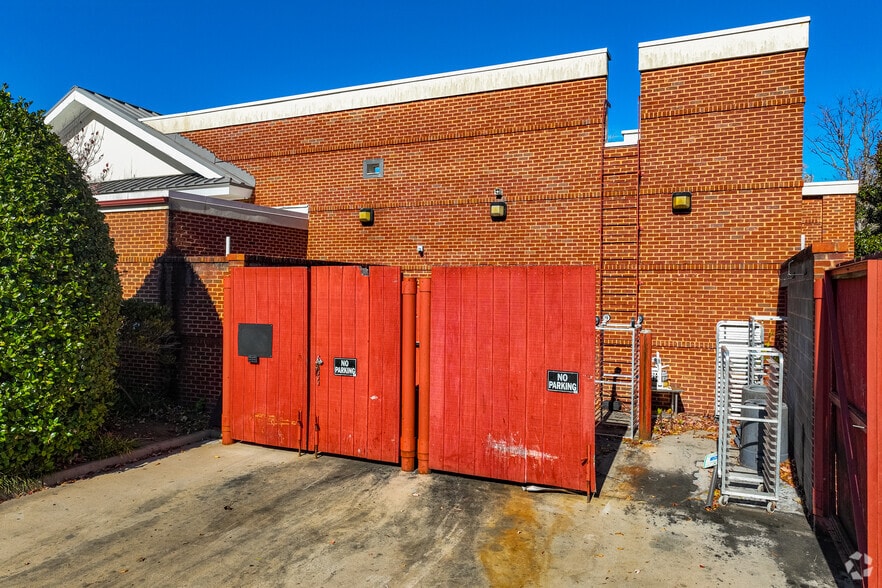 More Photos Of 1791 Richmond Rd, Charlottesville Restaurant For Lease