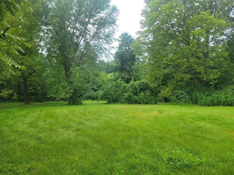 More Photos Of 411 N 6th St, Elsberry Land For Sale