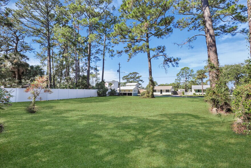 More Photos Of 106-108 Lewis Ave, Tybee Island Land For Sale
