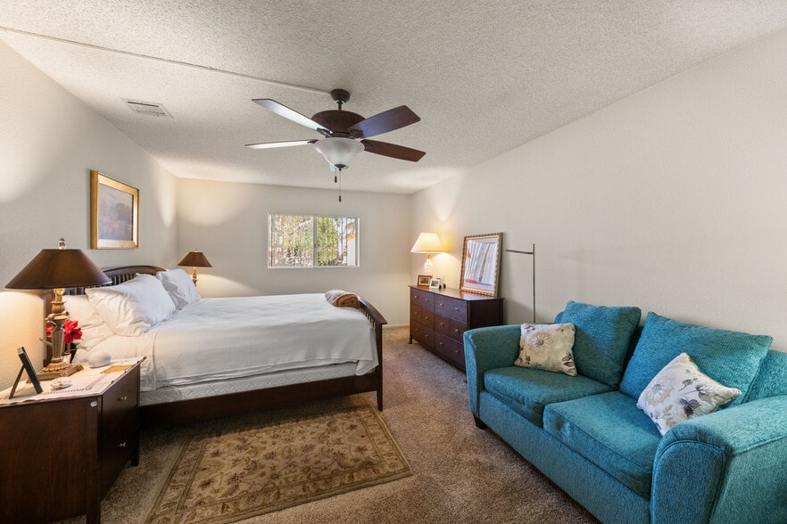 More Photos Of 72805 Park View Dr, Palm Desert Apartments For Sale