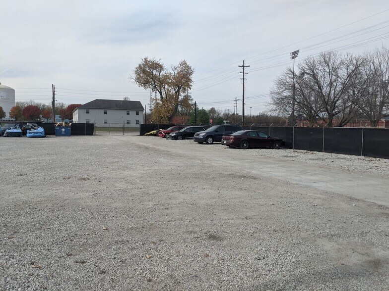More Photos Of 800 N 3rd St, Terre Haute Warehouse For Lease