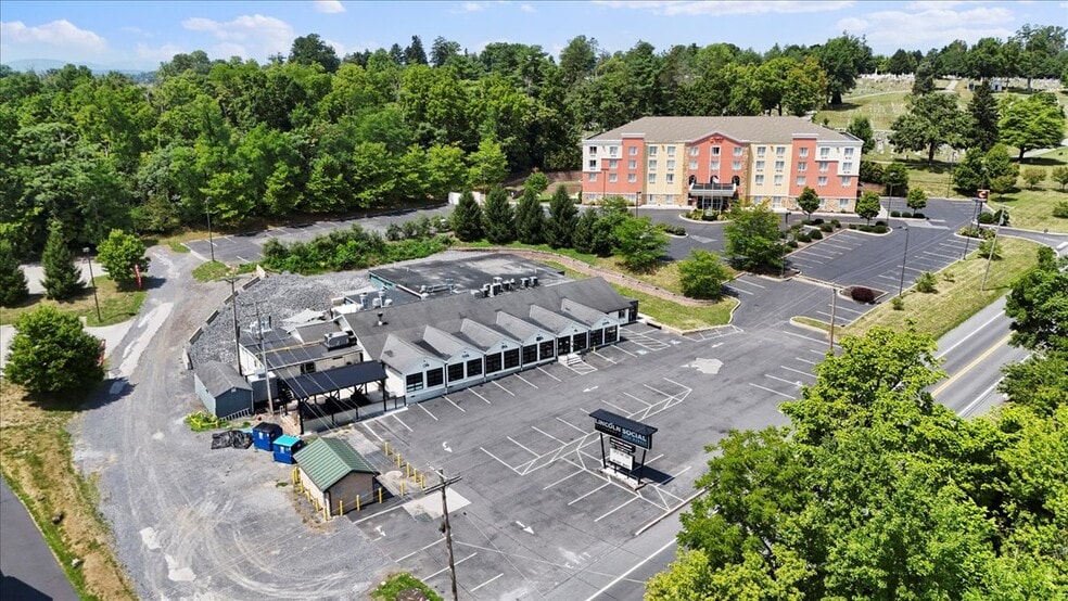 More Photos Of 985 Baltimore Pike, Gettysburg Storefront For Sale