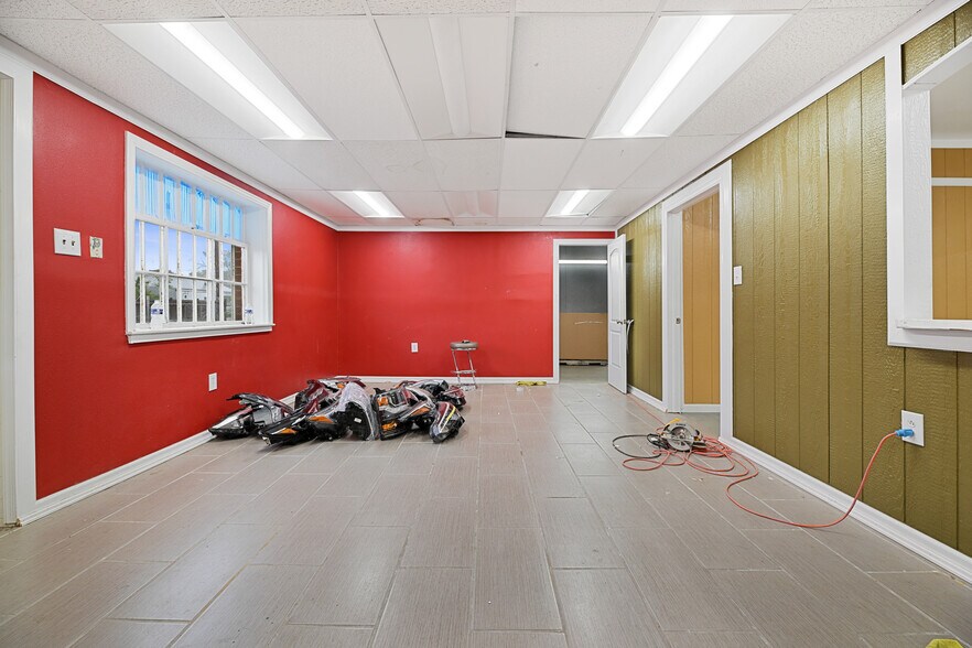 More Photos Of 7605 Barbara Ln, Clinton Industrial For Sale