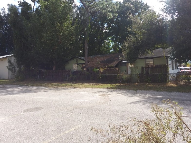 More Photos Of 5017 N Coolidge Dr, Tampa Warehouse For Sale