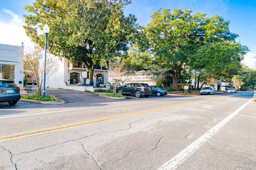 More Photos Of 210 Fairhope Ave, Fairhope Storefront Retail Residential For Sale