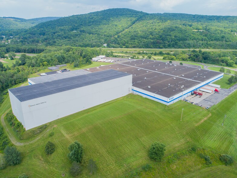 More Photos Of 1 Grosset Dr, Kirkwood Township Warehouse For Lease