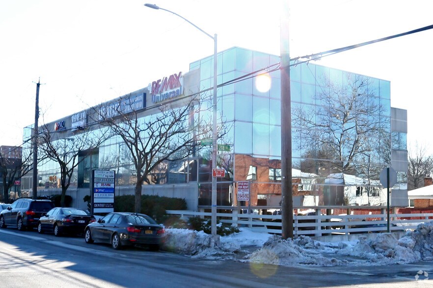 More Photos Of 21810-218-14 Northern Blvd, Bayside Medical For Lease