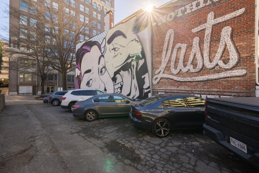 More Photos Of 108 N 7th St, Richmond Storefront Retail Residential For Sale