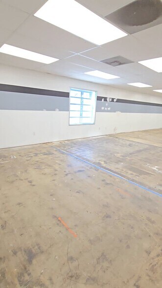 Primary Photo Of 558-568 N Towne Ave, Pomona Medical For Lease