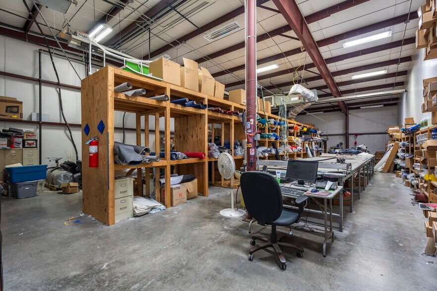 More Photos Of 5410 S Daniel St, Battlefield Manufacturing For Sale