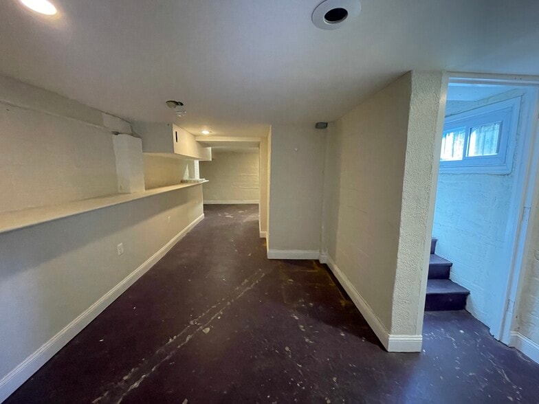 More Photos Of 3938 Benning Rd NE, Washington Office Residential For Sale