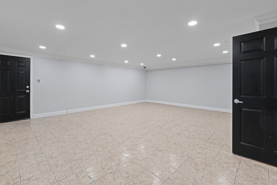 More Photos Of 2020 Dixie Hwy, Waterford Freestanding For Lease