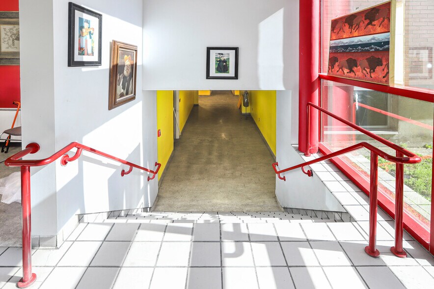 More Photos Of 184 Salem Ave, Dayton Office Residential For Lease