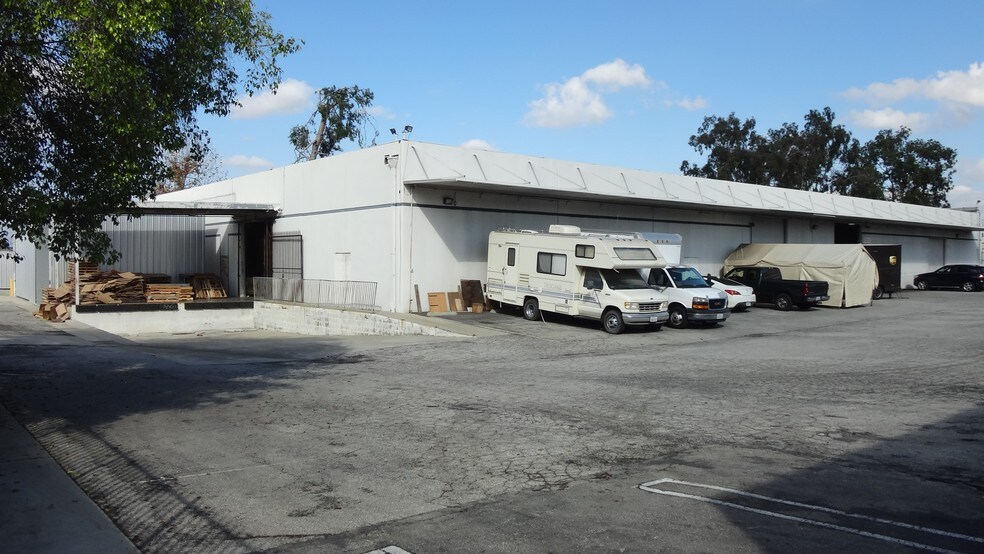 More Photos Of 1918 Frank Stiles St, South El Monte Warehouse For Lease