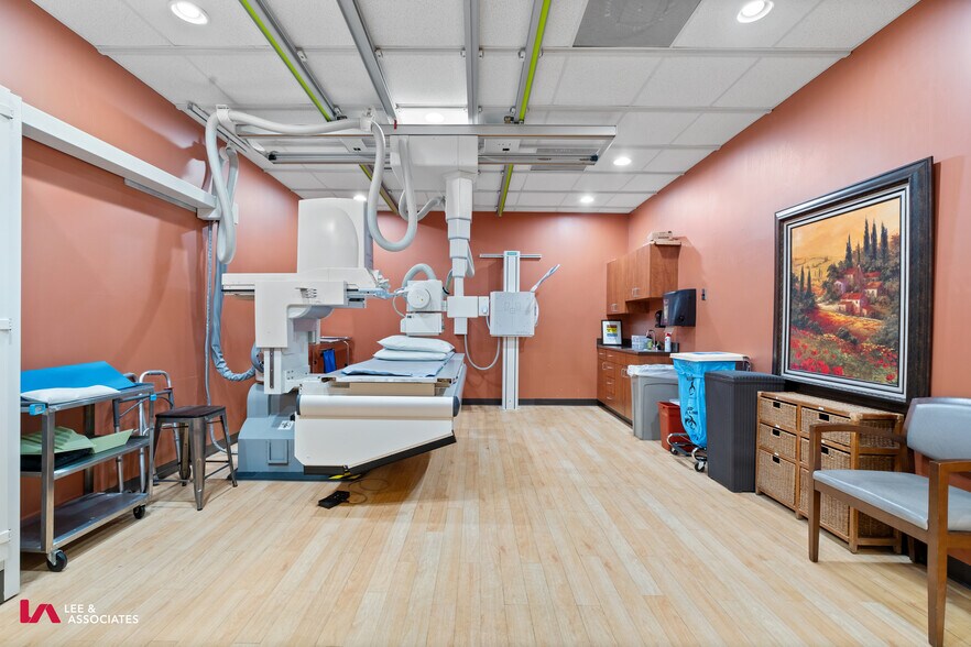 More Photos Of 2774 N Decatur Rd, Decatur Medical For Sale