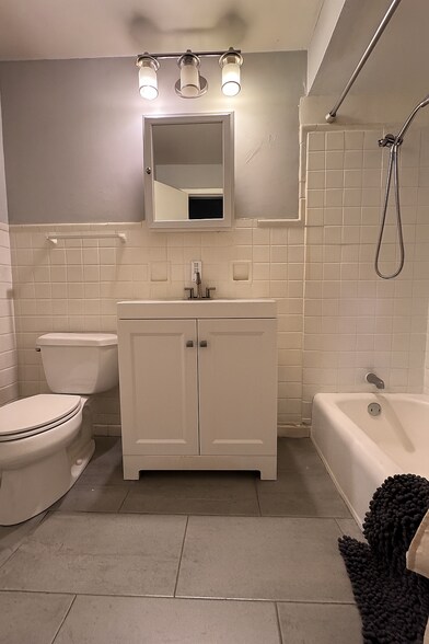 More Photos Of 2019 W 111th St, Chicago Apartments For Sale