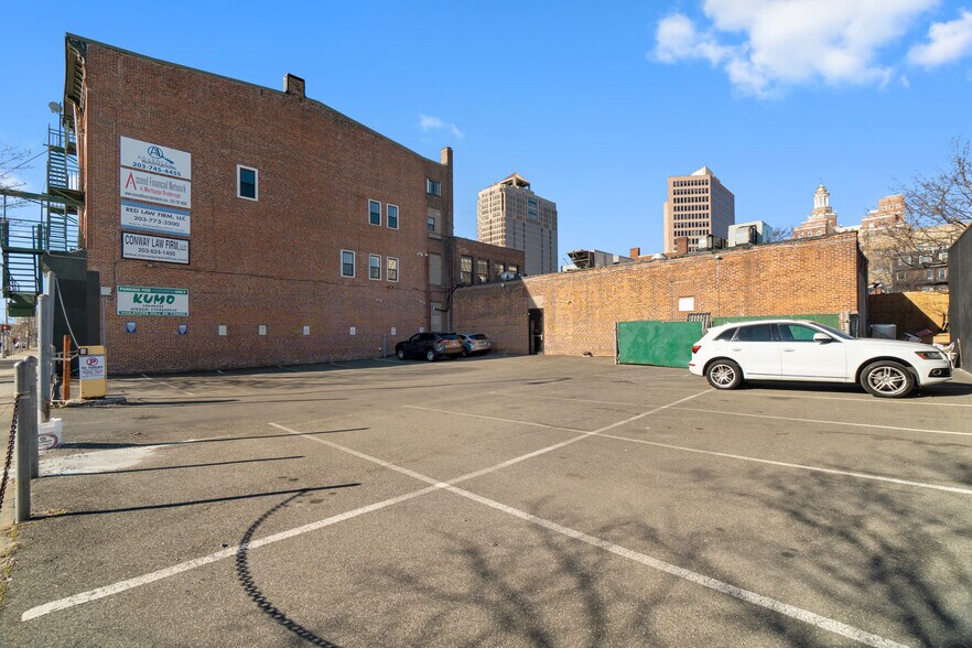 More Photos Of 5-7 Elm St, New Haven Office For Lease