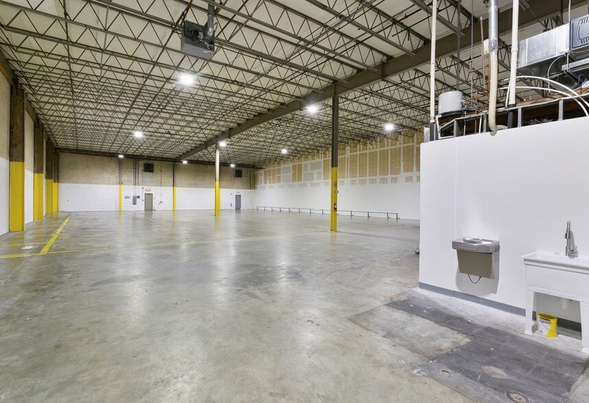 More Photos Of 500 Radar Rd, Greensboro Unknown For Lease