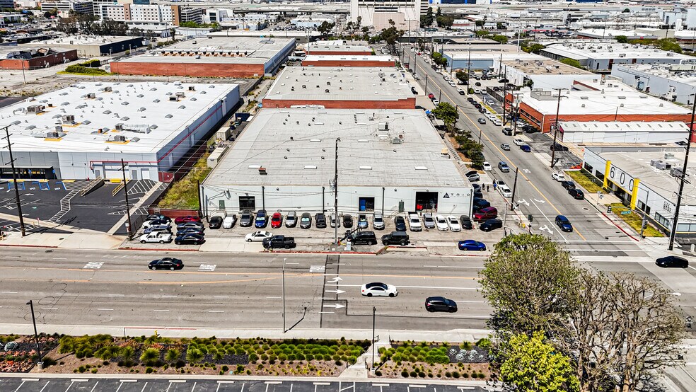More Photos Of 601 Lairport St, El Segundo Manufacturing For Lease