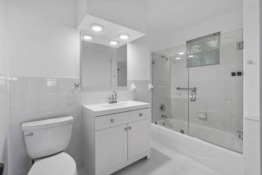 More Photos Of 126 NE 4th Ave, Delray Beach Apartments For Sale