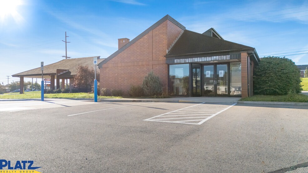 More Photos Of 3667 Starrs Centre Dr, Canfield Bank For Lease