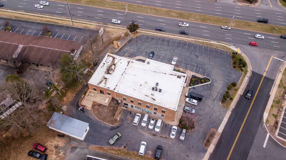More Photos Of 490 Westfield Rd, Charlottesville Storefront Retail Office For Sale