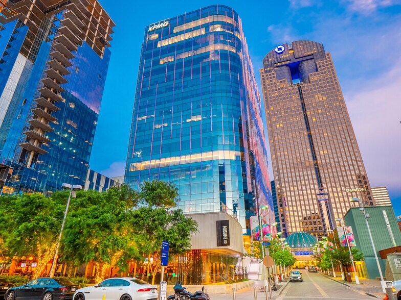 More Photos Of 2323 Ross Ave, Dallas Office For Lease