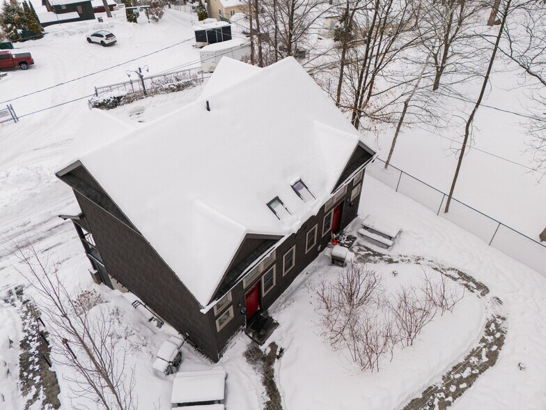 More Photos Of 10 Front St, Lake George Hospitality For Sale