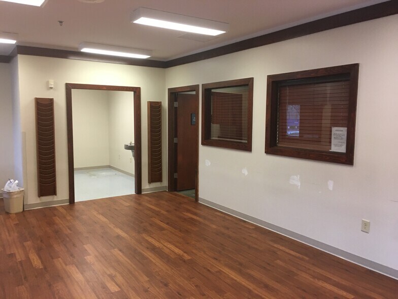 More Photos Of 120 Dillon Dr, Spartanburg Medical For Lease