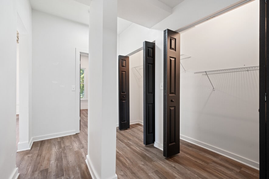 More Photos Of 200-208 E Eighth Ave, Munhall Freestanding For Sale