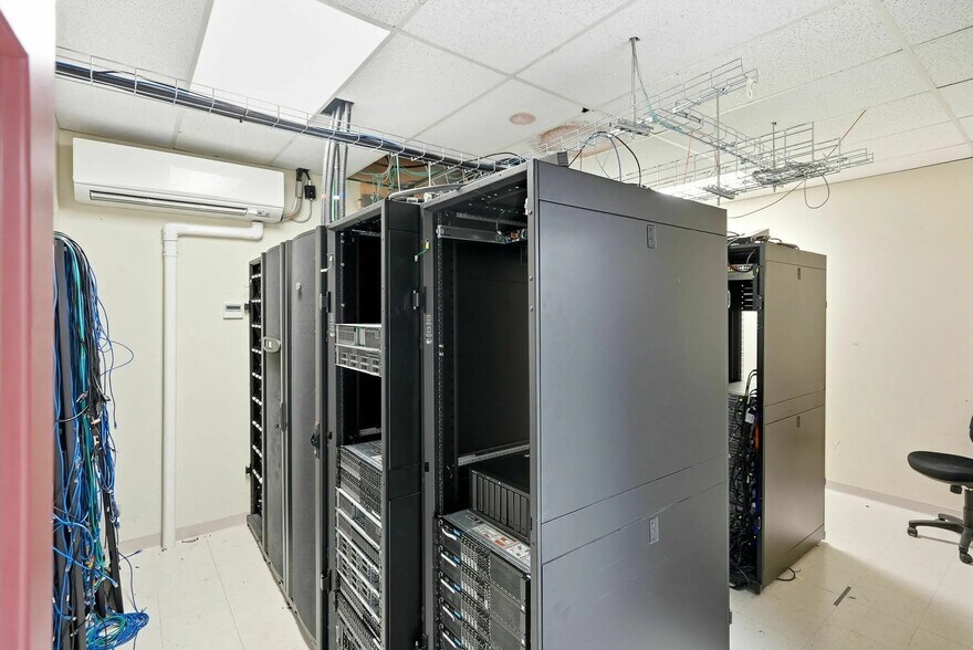 More Photos Of 1 Terence Matthews Cres, Ottawa Office For Sale